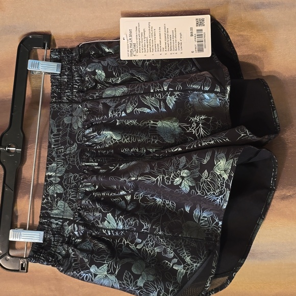 lululemon athletica Black Iridescent Hotty Hot - Picture 3 of 7